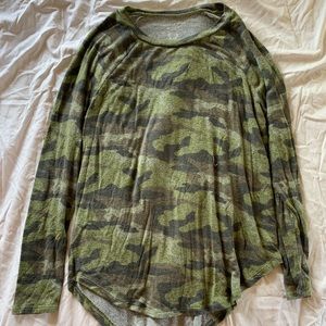 American Eagle Camo Long Sleeve